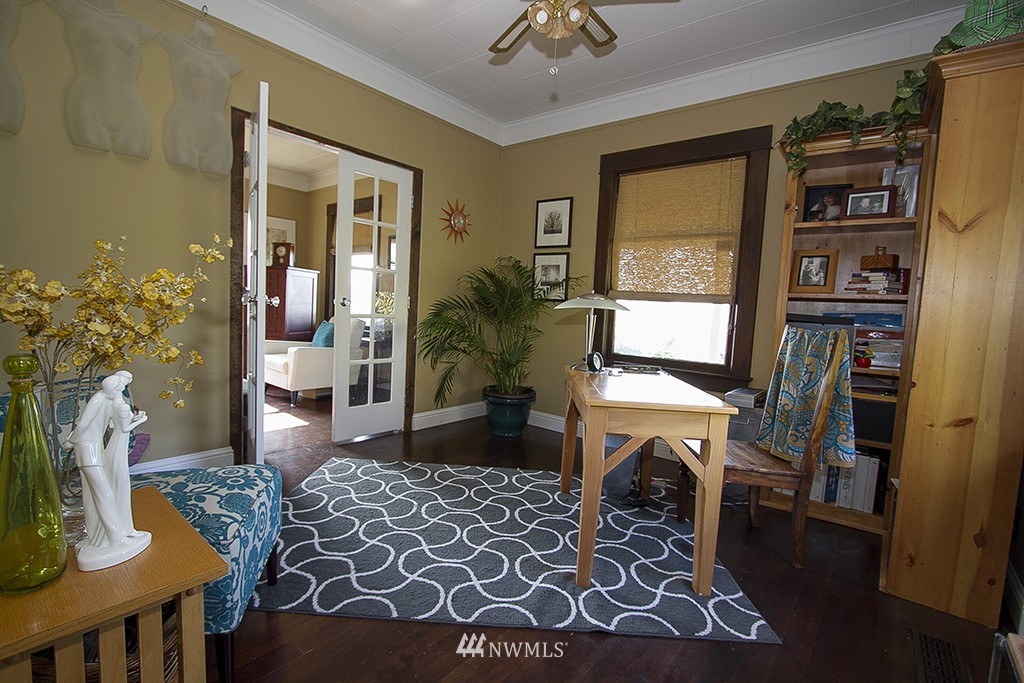 608 Southwest 3rd Place Renton, WA 98057 - Photo 10 of 17