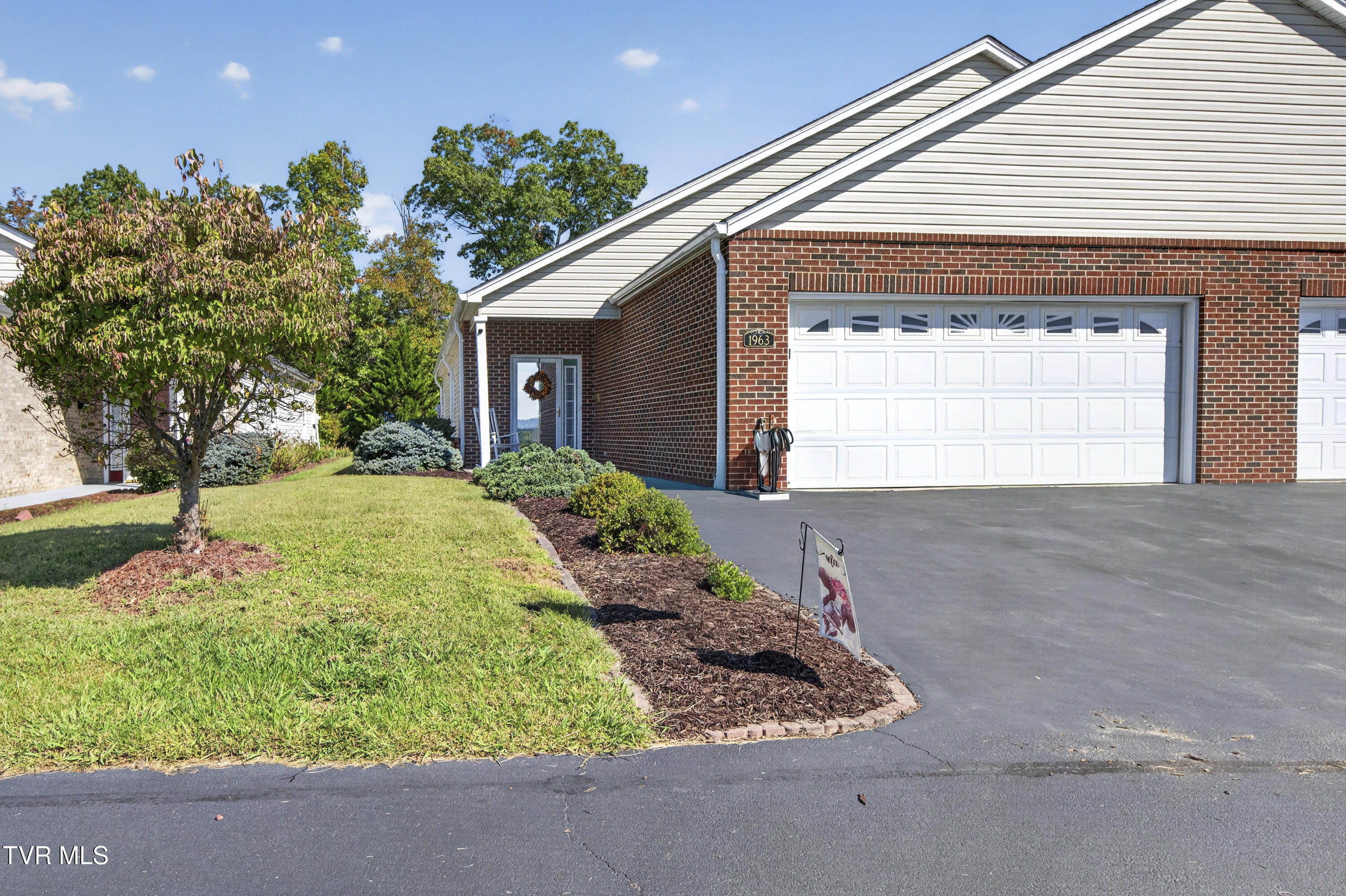 1963 Ridgepine Road Kingsport, TN 37660 - Photo 1 of 32 main