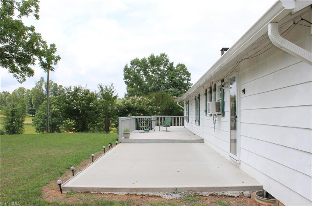 2541 Collinstown Road Westfield, NC 27053 - Photo 32 of 50