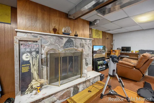 $340,000 | 9211 Alpine Avenue Northwest, Sparta, MI 49345