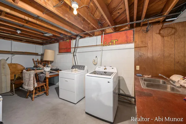 $340,000 | 9211 Alpine Avenue Northwest, Sparta, MI 49345