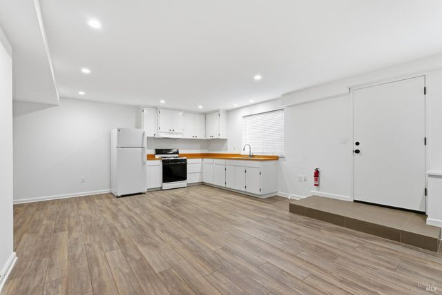 $2,495,000 | 69 Corte Madera Avenue, Corte Madera, CA 94925