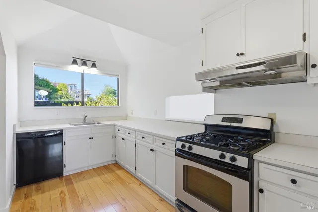 $2,495,000 | 69 Corte Madera Avenue, Corte Madera, CA 94925