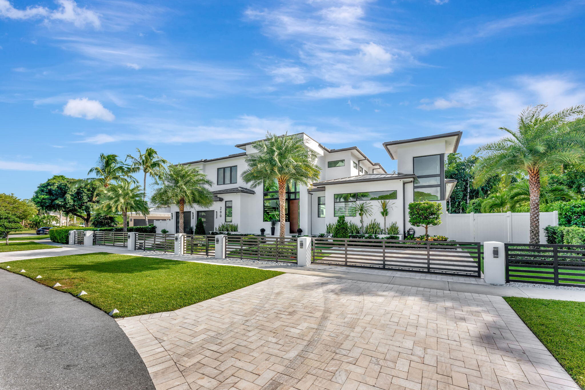 200 Northeast 6th Street Boca Raton, FL 33432 - Photo 5 of 70 5-web-or-mls-DSC00416