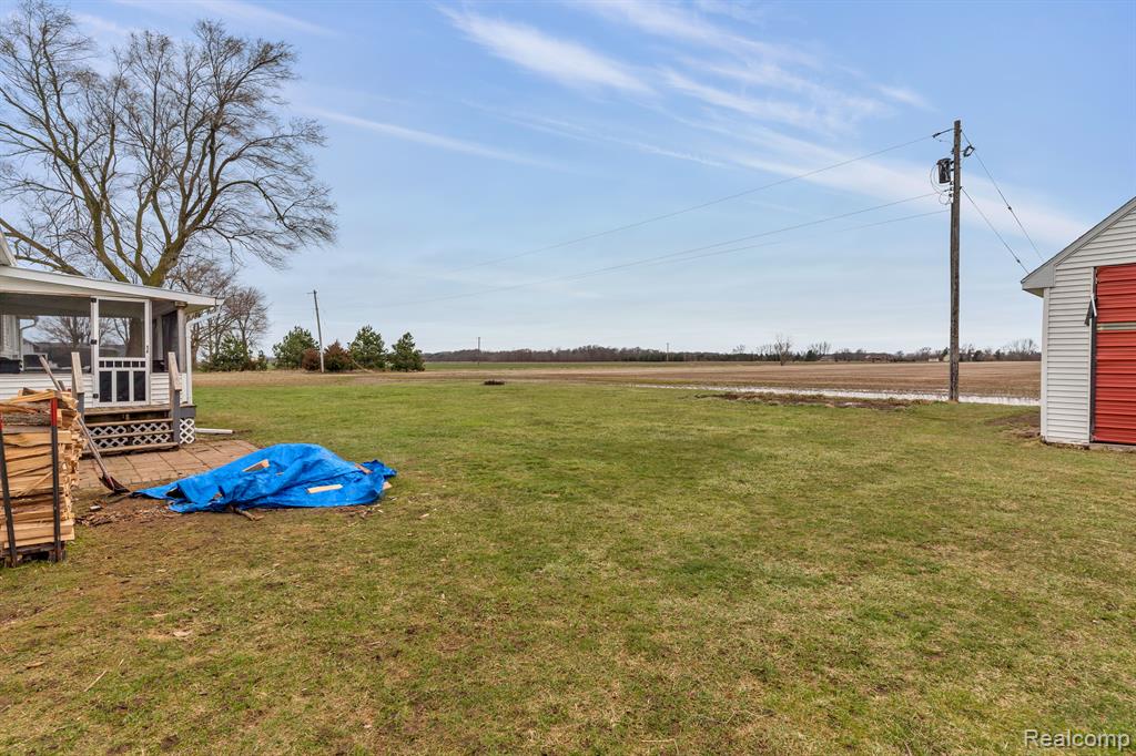 8035 Henderson Road New Lothrop, MI 48460 - Photo 22 of 29