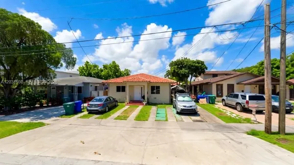$3,600 | 3431 Southwest 14th Street, Unit 3433, Miami, FL 33145