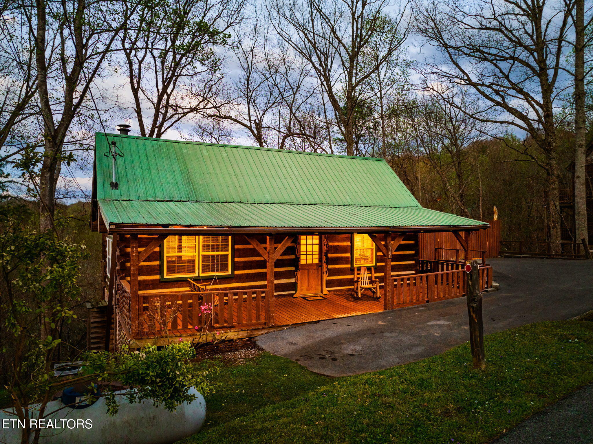817 Ridgefield Drive Sevierville, TN 37876 - Photo 1 of 39 2-web-or-mls-817RidgefieldDr-2
