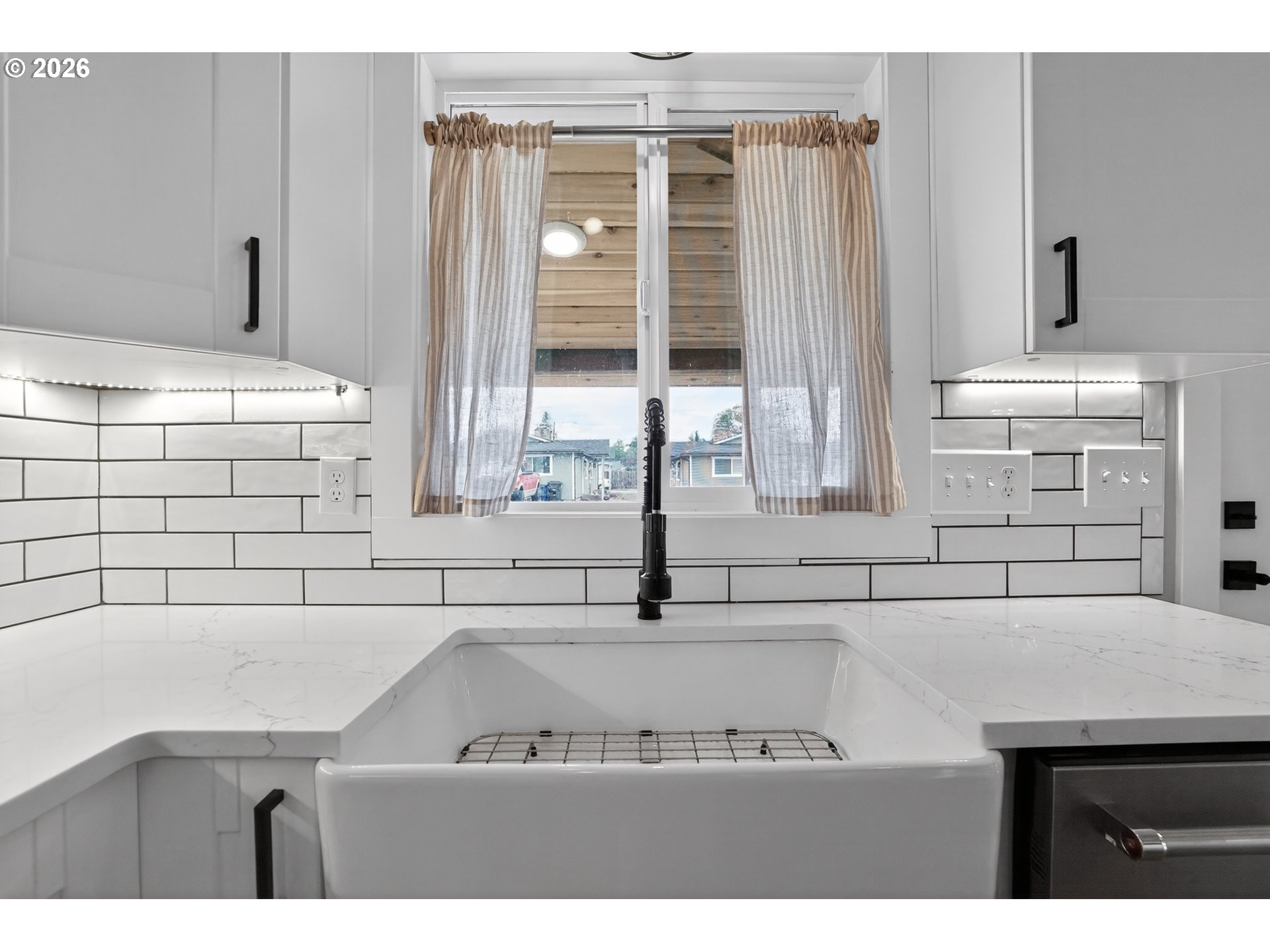502 East 4th Street Molalla, OR 97038 - Photo 14 of 35 Kitchen