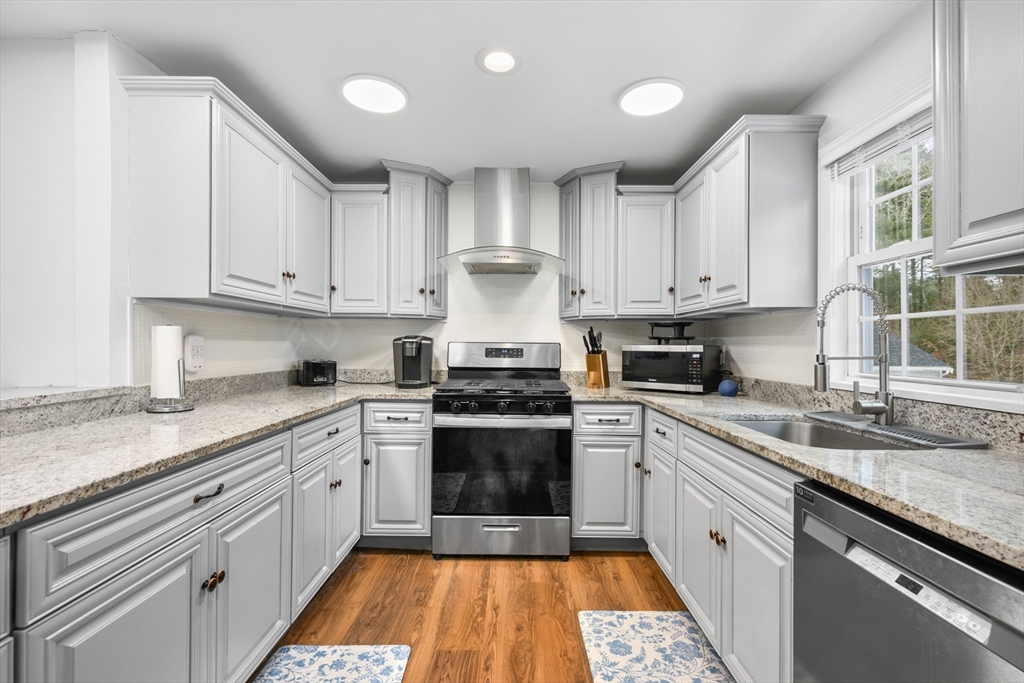 9 Woodville Way Wareham, MA 02571 - Photo 9 of 36