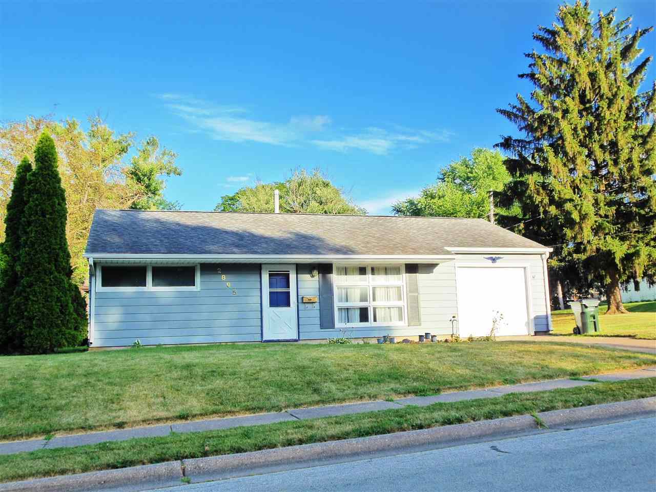 2895 Northhaven Road Davenport, IA 52804 - Photo 1 of 15 Gallery Image 1