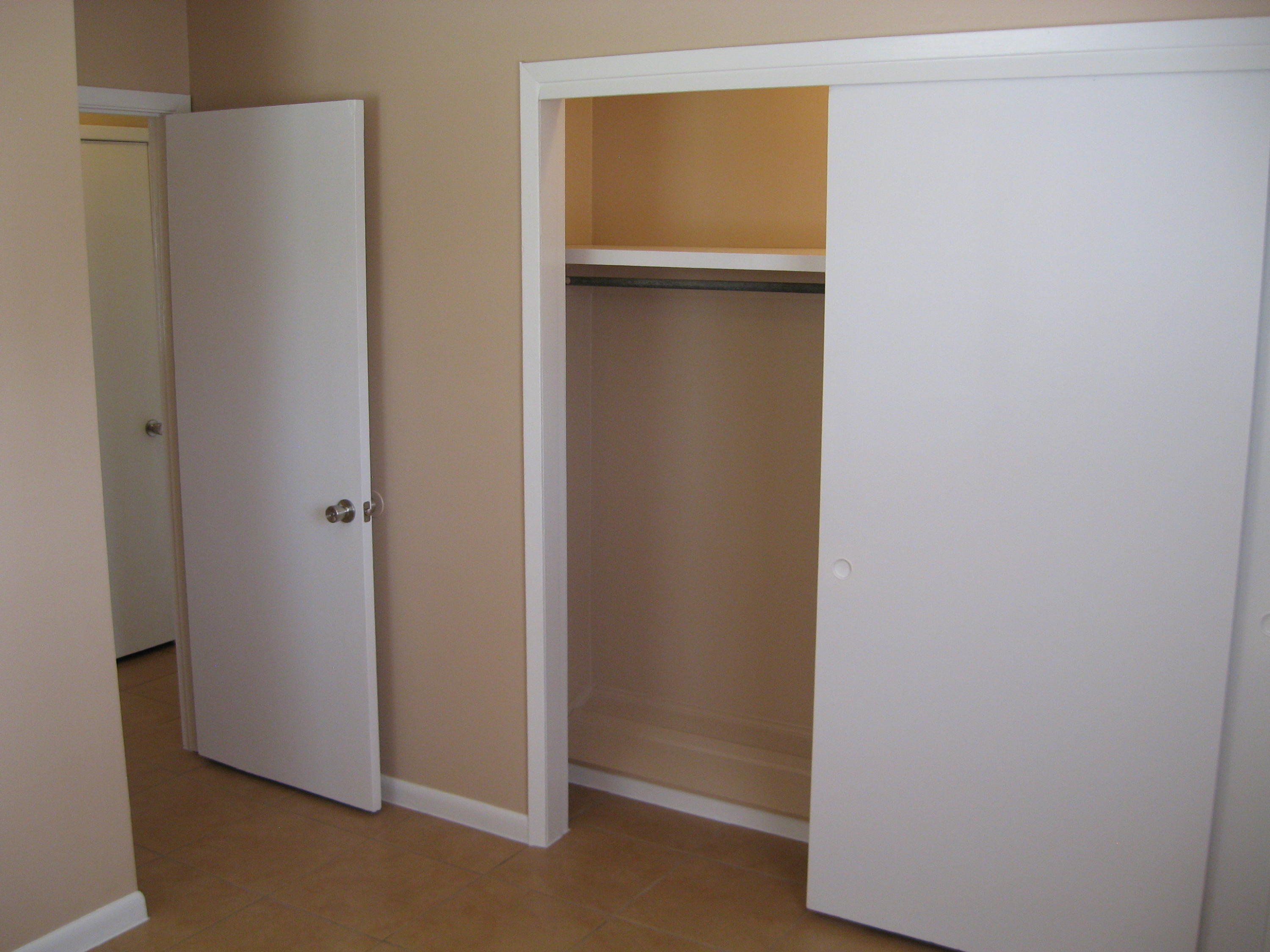 545 Hickory Avenue, Unit C Niceville, FL 32578 - Photo 10 of 11 a view of an empty room