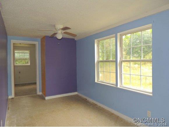 199 Terrys Gap Loop Road Fletcher, NC 28732 - Photo 5 of 8