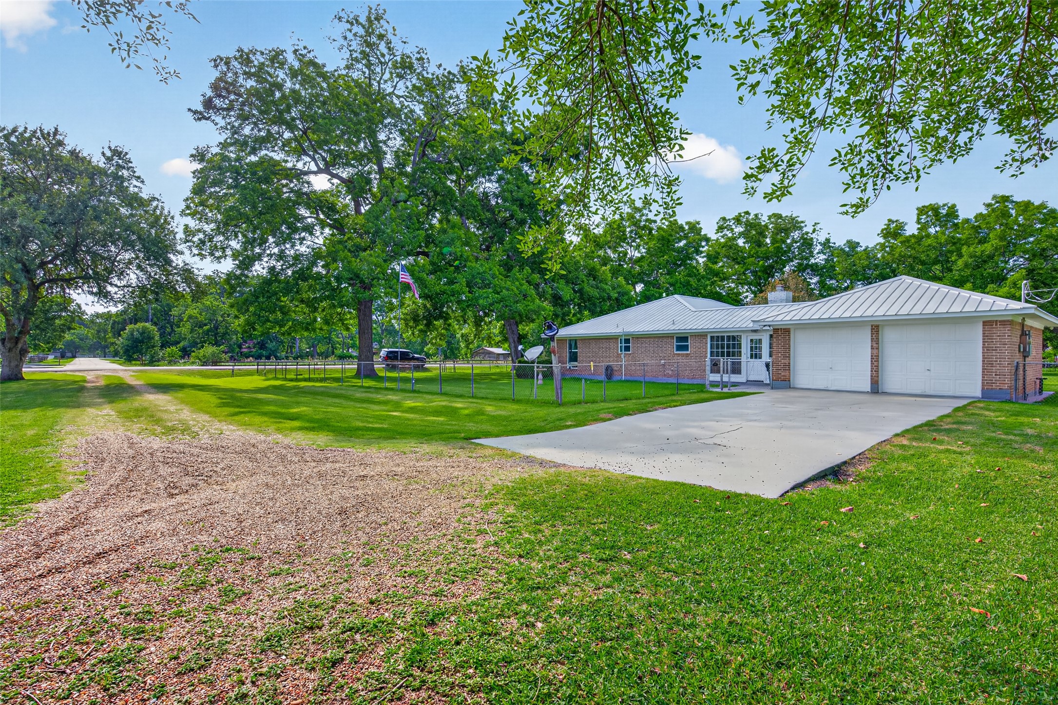1004 Wagon Road Simonton, TX 77485 - Photo 34 of 40