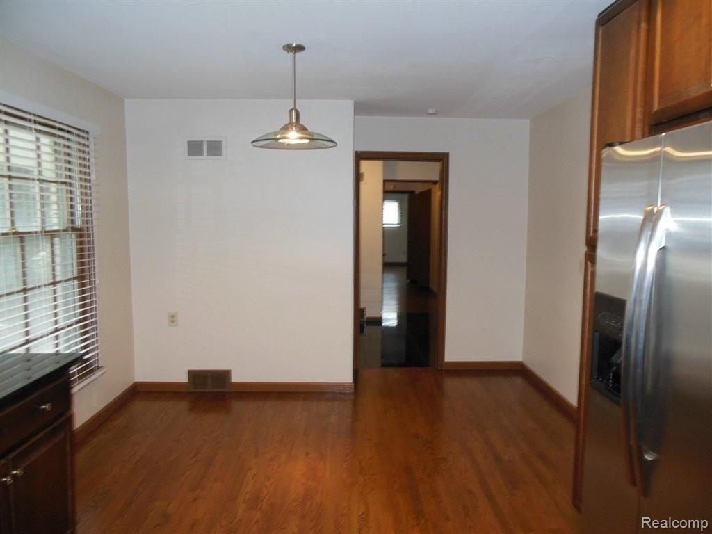 17633 Adrian Road Southfield, MI 48075 - Photo 7 of 19 BF Nook