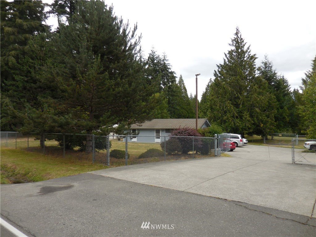 1612 Southwest Old Clifton Road Port Orchard, WA 98367 - Photo 2 of 25 Gallery Image 2