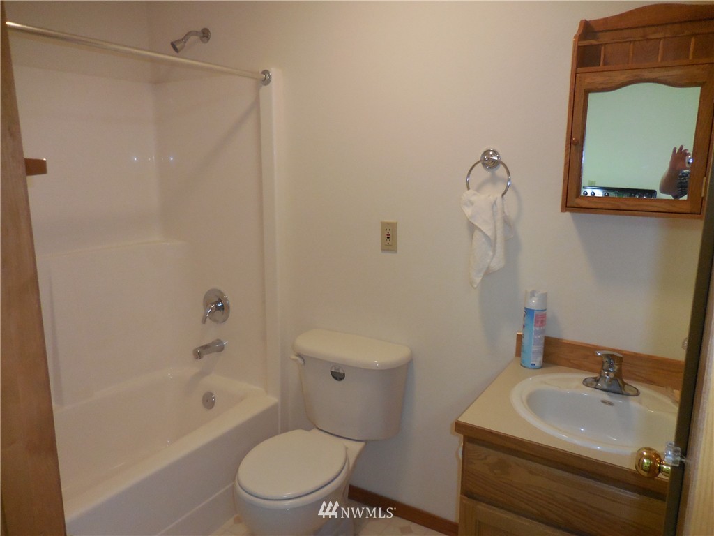 1612 Southwest Old Clifton Road Port Orchard, WA 98367 - Photo 12 of 25 Gallery Image 12