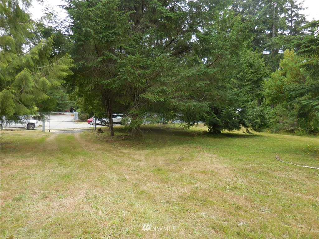 1612 Southwest Old Clifton Road Port Orchard, WA 98367 - Photo 18 of 25 Gallery Image 18