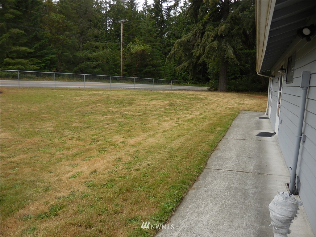 1612 Southwest Old Clifton Road Port Orchard, WA 98367 - Photo 21 of 25 Gallery Image 21