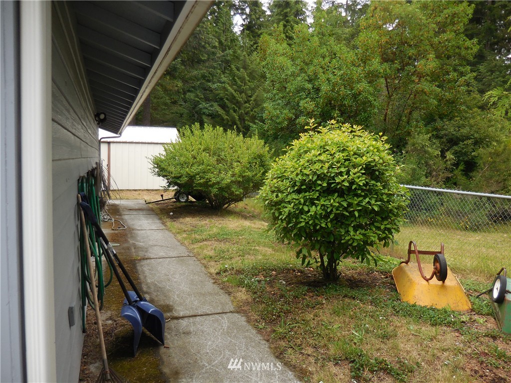 1612 Southwest Old Clifton Road Port Orchard, WA 98367 - Photo 22 of 25 Gallery Image 22