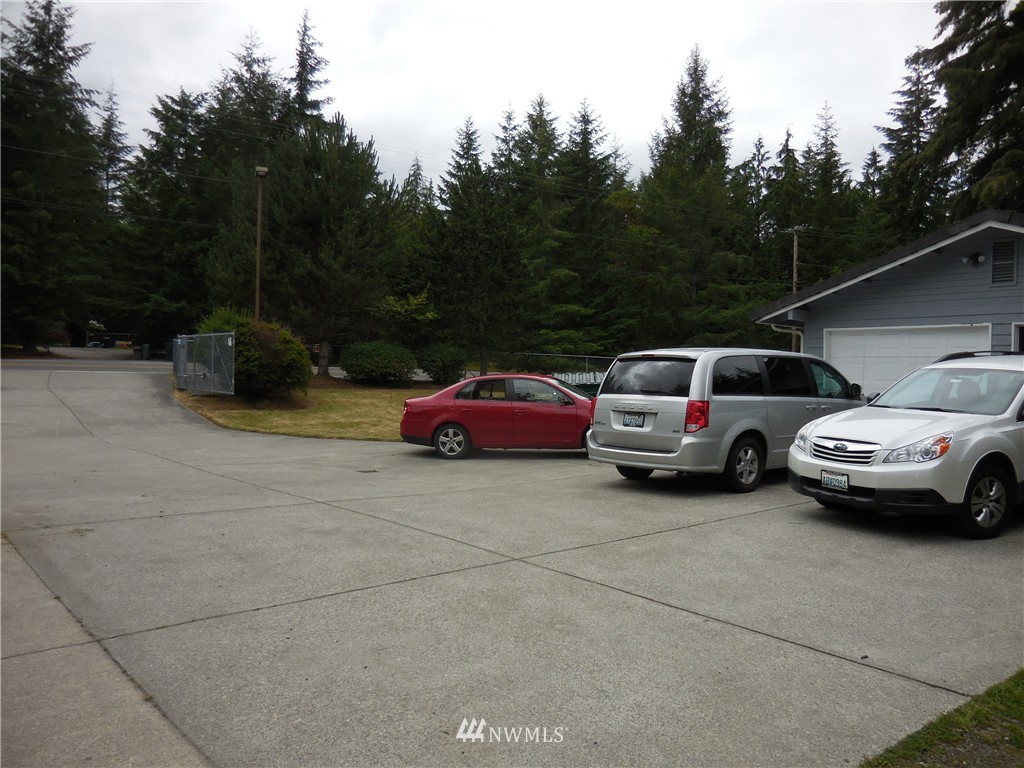 1612 Southwest Old Clifton Road Port Orchard, WA 98367 - Photo 6 of 25 Gallery Image 6