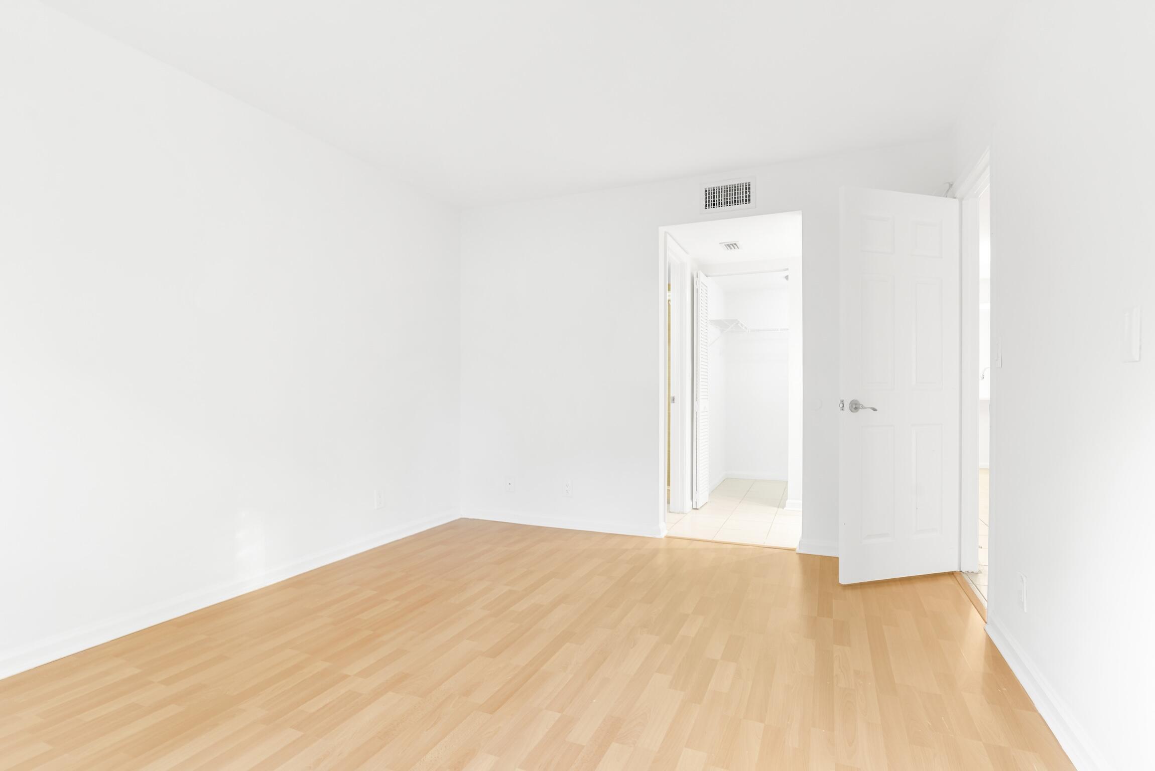 3129 Millwood Terrace, Unit M137 Boca Raton, FL 33431 - Photo 15 of 58 Main Bedroom