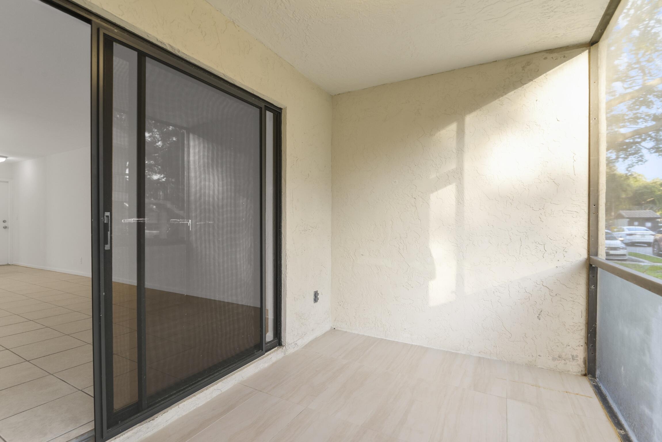 3129 Millwood Terrace, Unit M137 Boca Raton, FL 33431 - Photo 10 of 58 patio