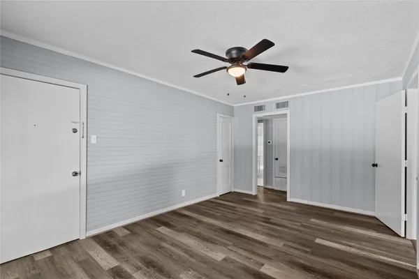 $950 | 2324 Cedar Drive, Unit 3, La Marque, TX 77568