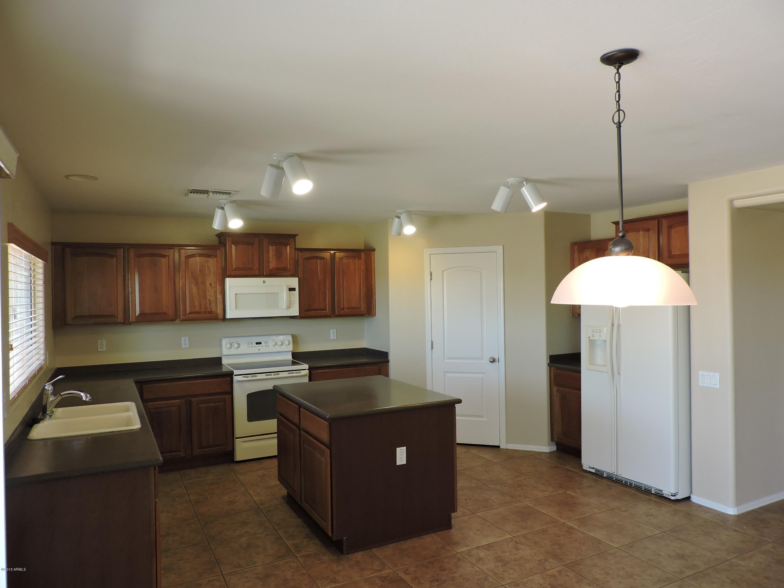 43673 West Cowpath Road Maricopa, AZ 85138 - Photo 6 of 33 43673 W Cowpath 006