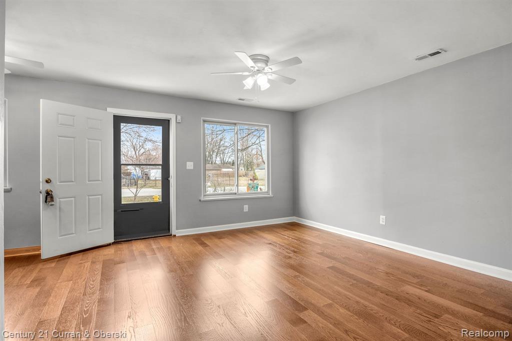 20136 West Point Romulus, MI 48174 - Photo 3 of 26