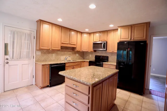 $2,250 | 202 Haldane Drive, Southern Pines, NC 28387