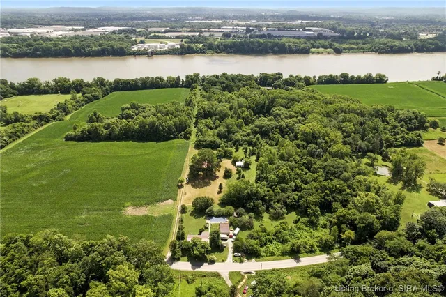 $140,000 | 5020 Old Highway 111 Southeast, Elizabeth, IN 47117