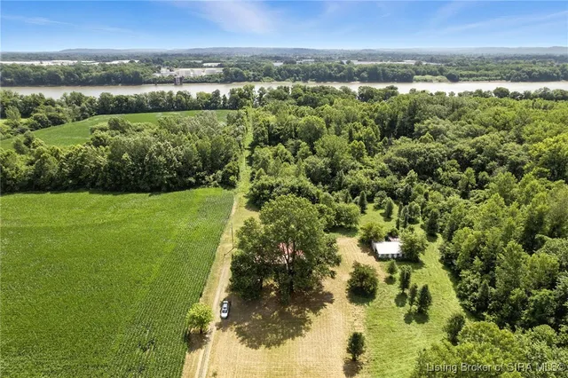 $140,000 | 5020 Old Highway 111 Southeast, Elizabeth, IN 47117