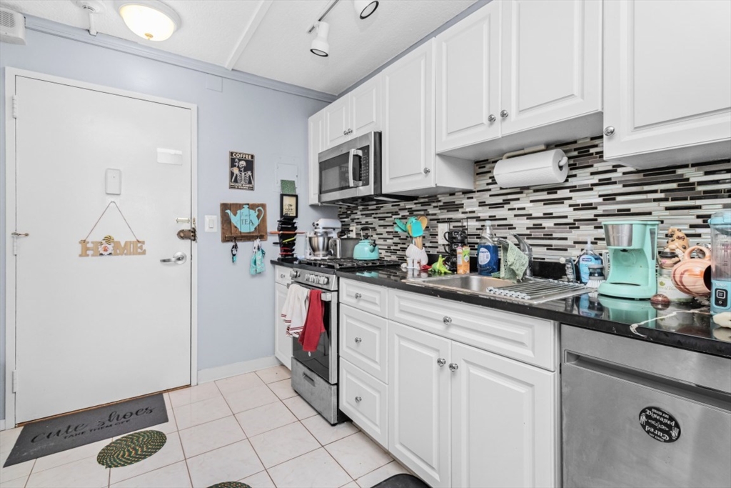 44 Washington Street, Unit 1113 Brookline, MA 02445 - Photo 9 of 28