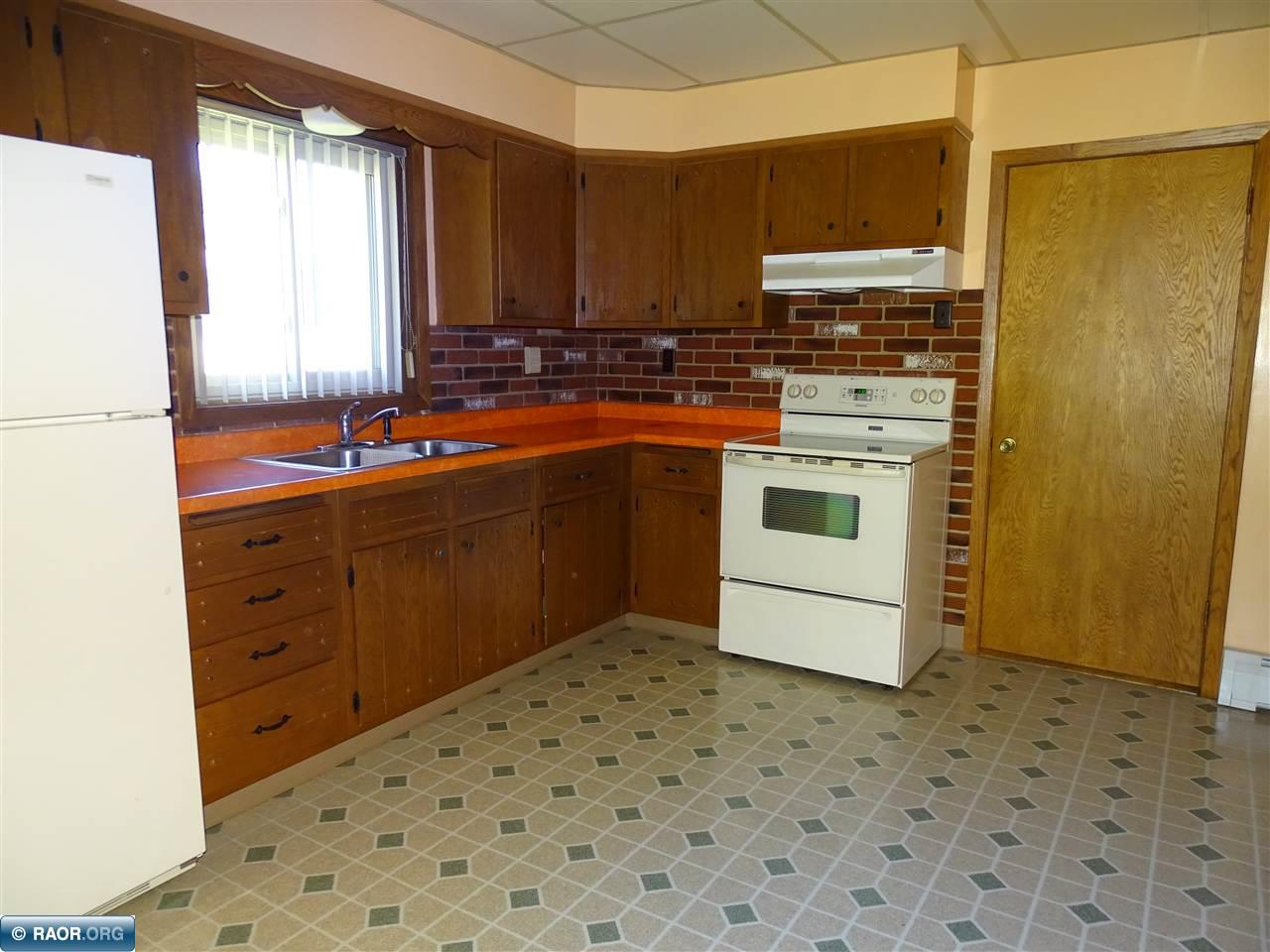 607 South 12th Street Virginia, MN 55792 - Photo 7 of 10
