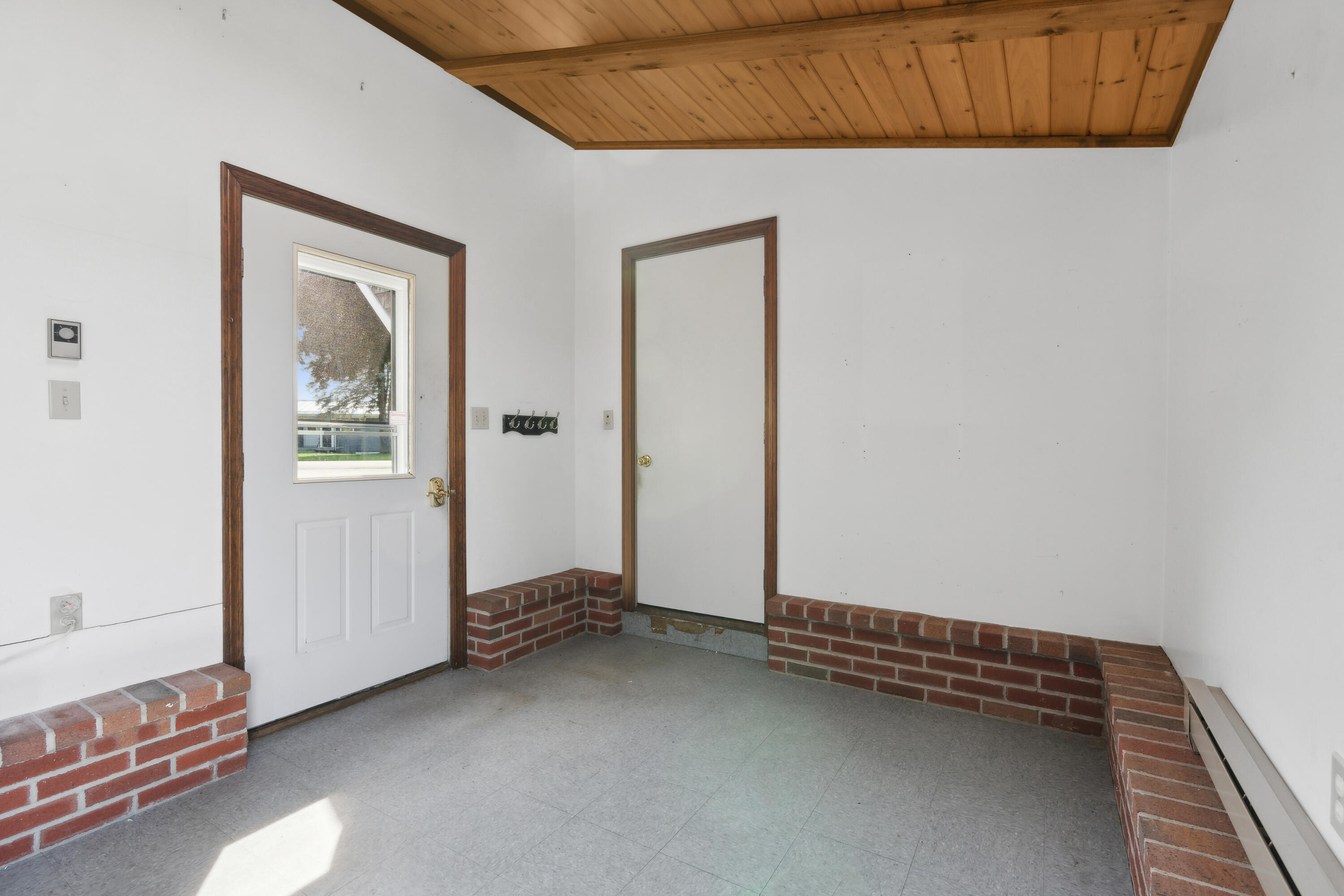 55 West Meadow Road Thomaston, ME 04861 - Photo 9 of 27 entry