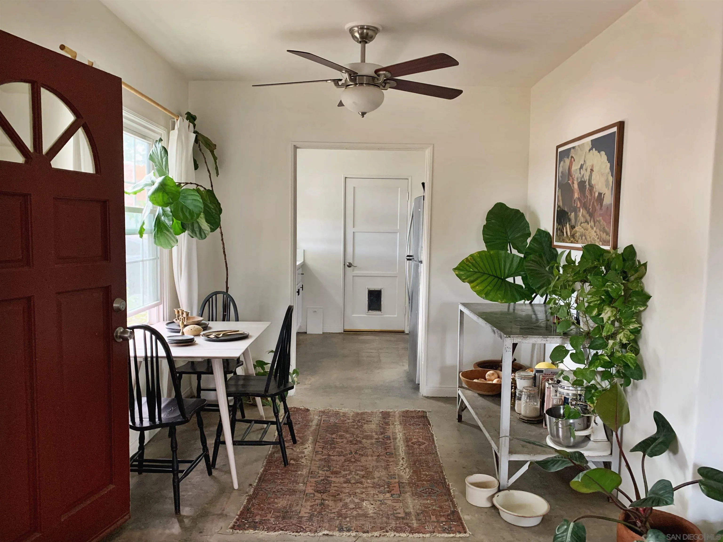 641 West Elder Street Fallbrook, CA 92028 - Photo 2 of 25 Gallery Image 2