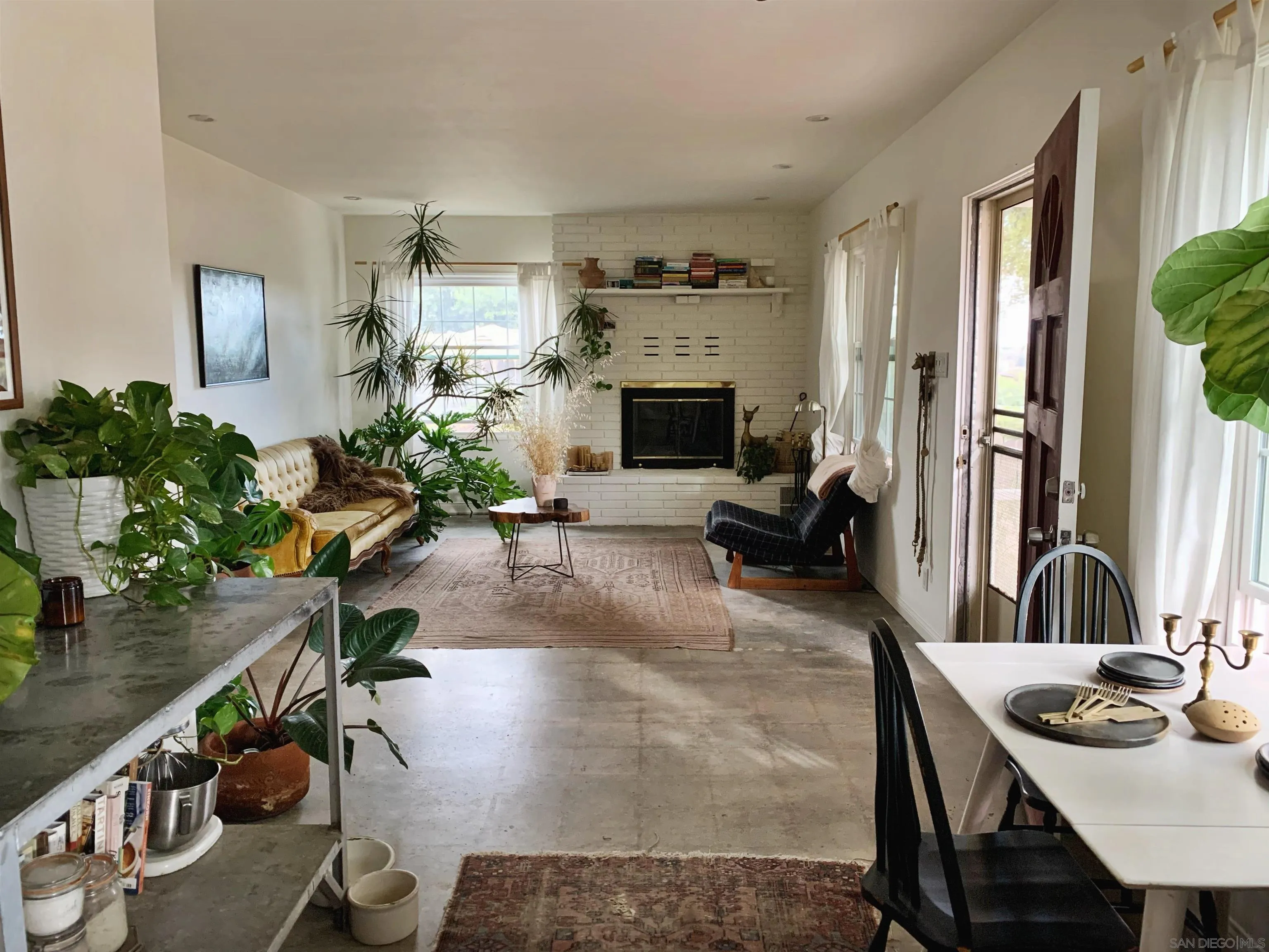 641 West Elder Street Fallbrook, CA 92028 - Photo 9 of 25 Gallery Image 9