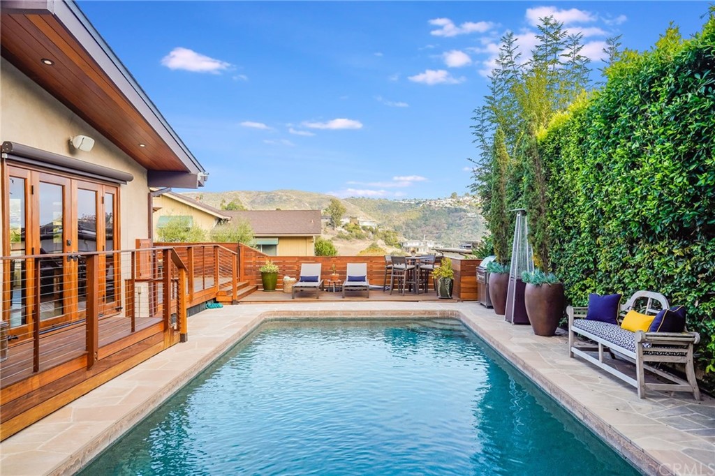 1336 Terrace Way Laguna Beach, CA 92651 - Photo 12 of 33