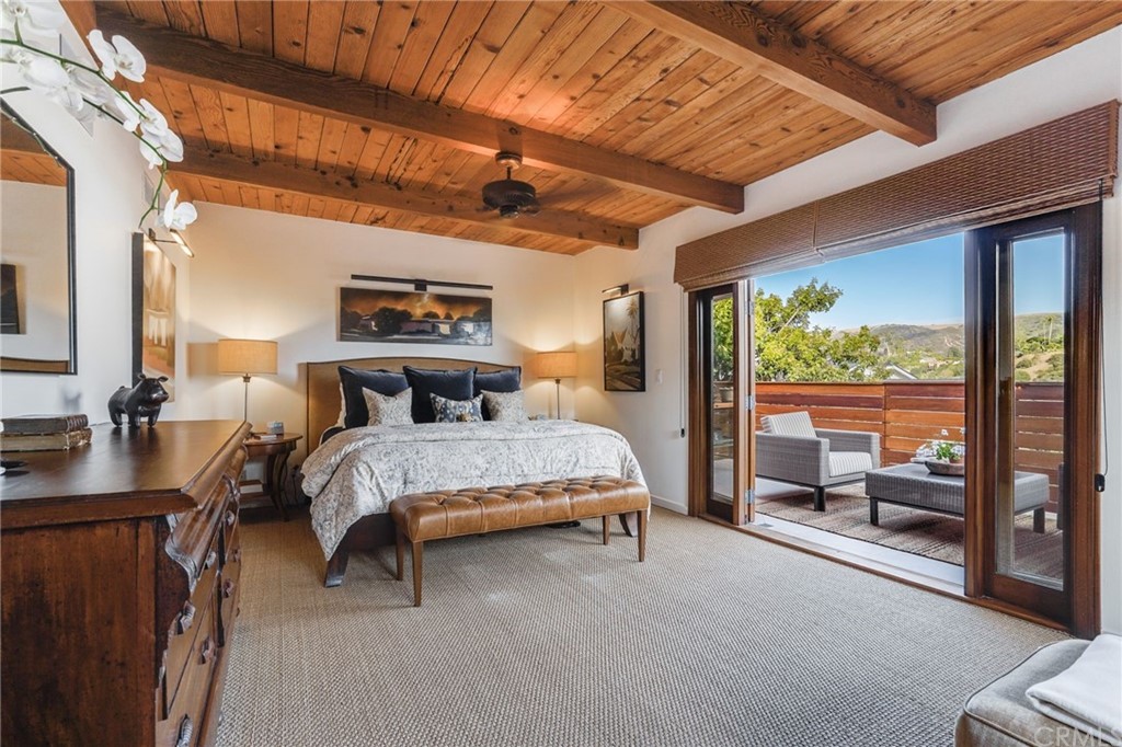 1336 Terrace Way Laguna Beach, CA 92651 - Photo 16 of 33 Primary Bedroom