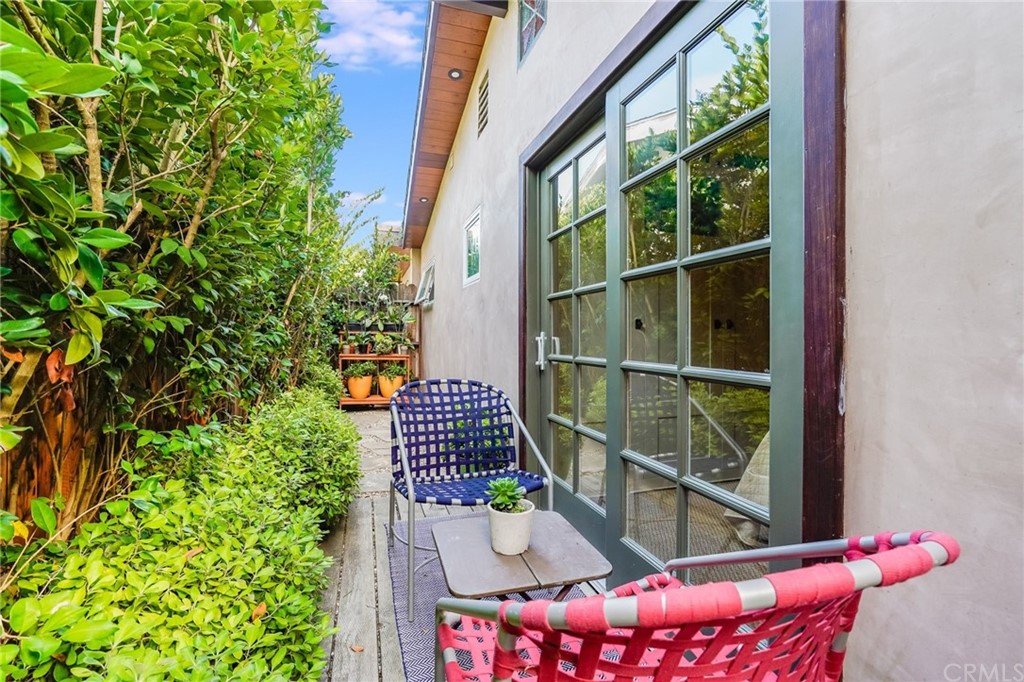 1336 Terrace Way Laguna Beach, CA 92651 - Photo 26 of 33 Patio outside of second bedroom
