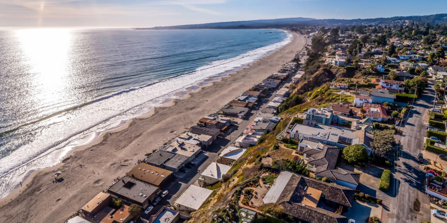 638 Beach Drive Aptos, CA 95003 - Photo 6 of 40