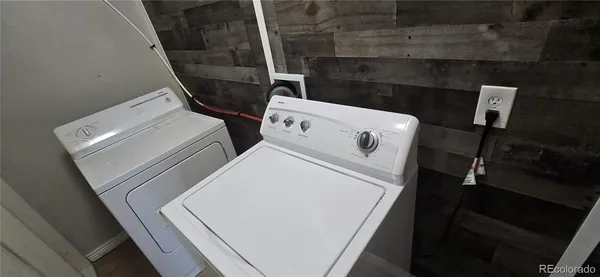 a close up view of washer and dryer