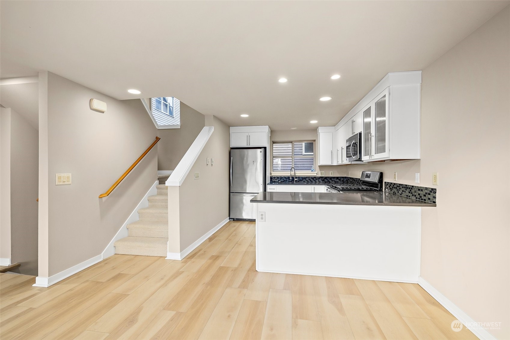 927 North 85th Street, Unit A Seattle, WA 98103 - Photo 8 of 32 Gallery Image 8
