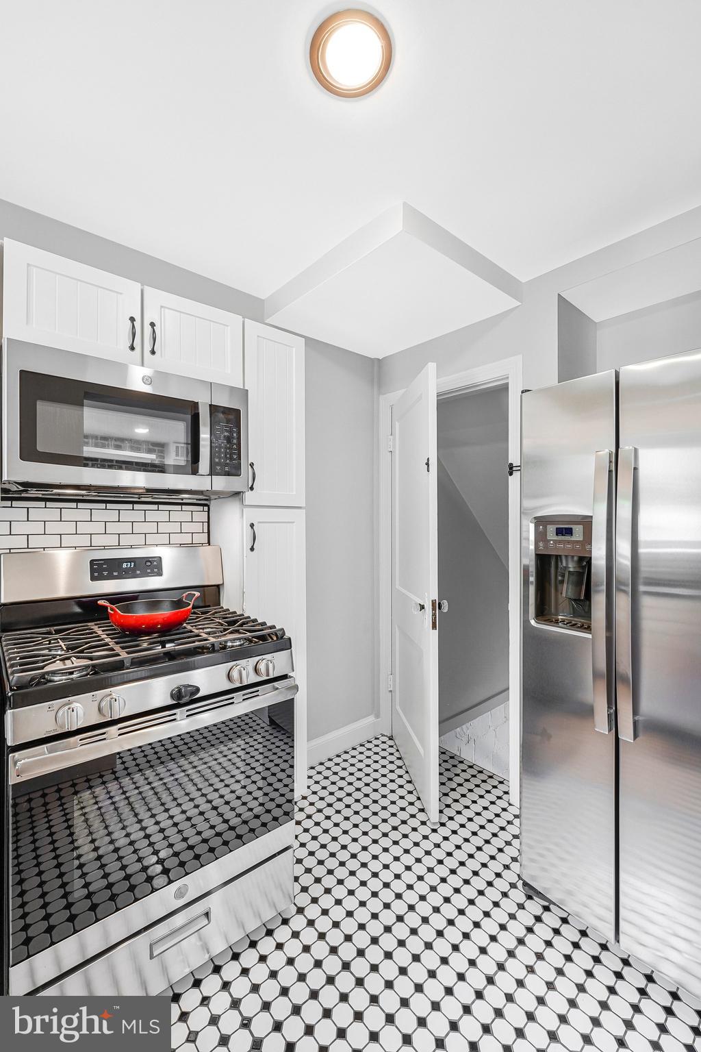 4782 21st Road North Arlington, VA 22207 - Photo 5 of 34