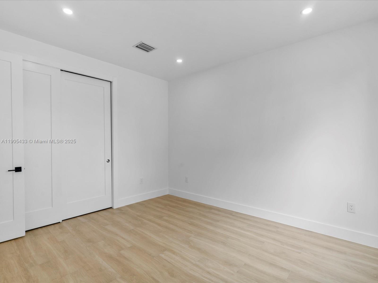 1259 Southwest 20th Street Miami, FL 33145 - Photo 49 of 61 bed #3