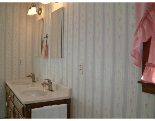 15 Pheasanthill Road Norfolk, MA 02056 - Photo 13 of 21 Gallery Image 13