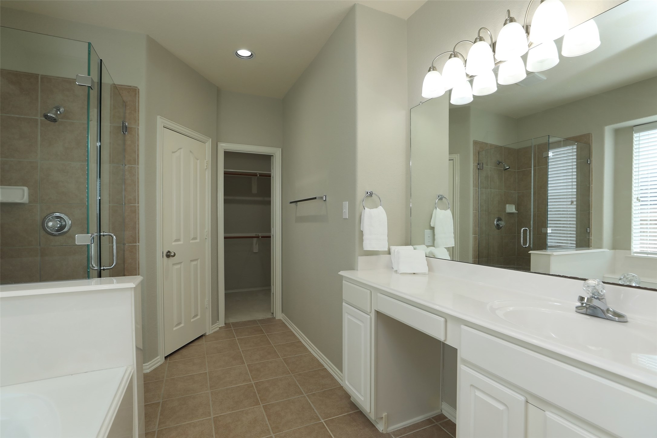 9603 Red Rugosa Drive Houston, TX 77095 - Photo 25 of 43 Primary Bathroom