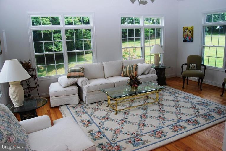 23221 Davis Mill Road Germantown, MD 20876 - Photo 5 of 16 Sunroom