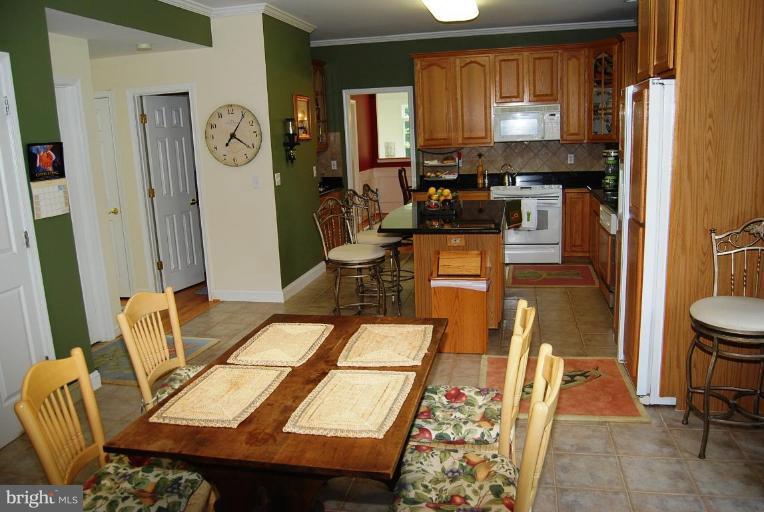 23221 Davis Mill Road Germantown, MD 20876 - Photo 9 of 16 Breakfast Area
