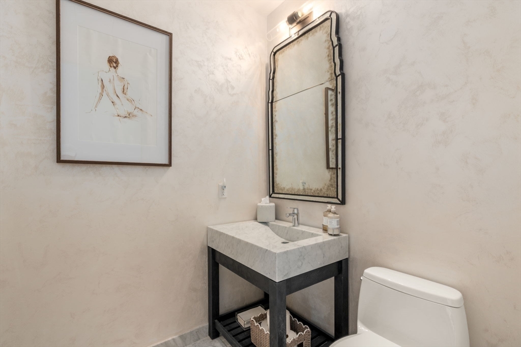 1 Franklin Street, Unit 4602 Boston, MA 02110 - Photo 14 of 24